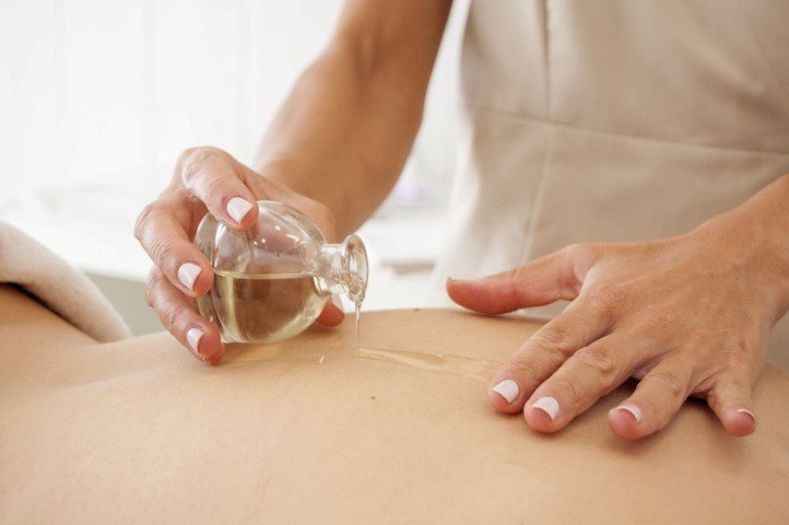 La Dea Venere Oil Massage